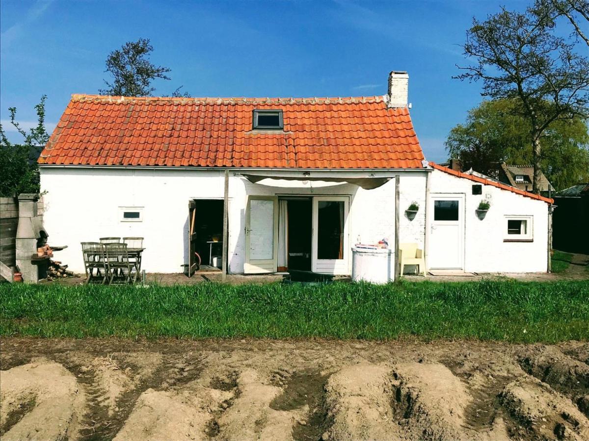 Farmhouse Near Beach Kloosterzande Екстериор снимка