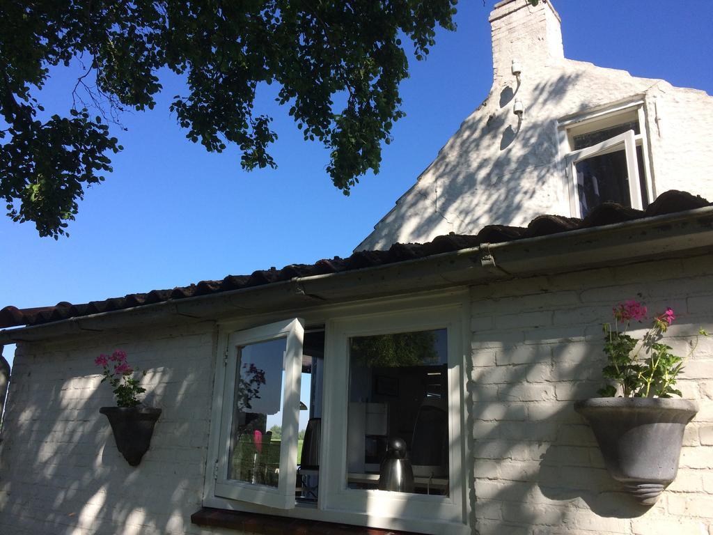 Farmhouse Near Beach Kloosterzande Екстериор снимка